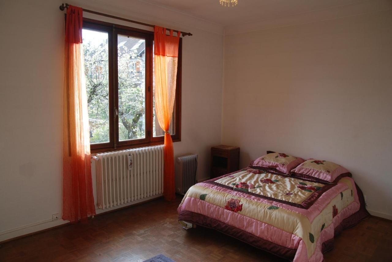 Spacious Home At The Heart Of Saint Ismier Exteriör bild